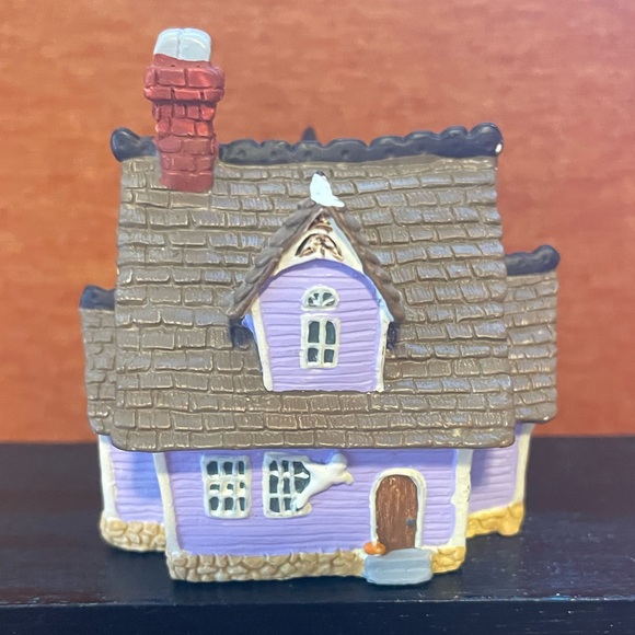 Hallmark and Enesco Haunted House Set (#4). - Picture 5 of 10